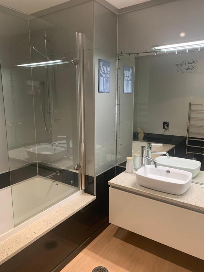 Quayside Luxury Apartments 와카타네 외부 사진